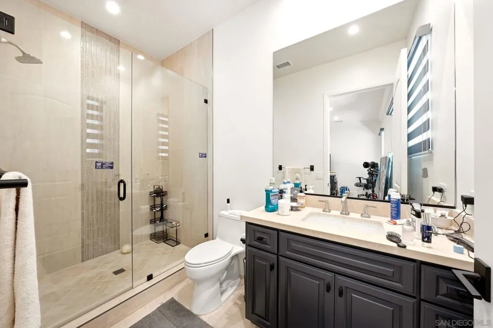 50 F Chula Vista, CA 91910