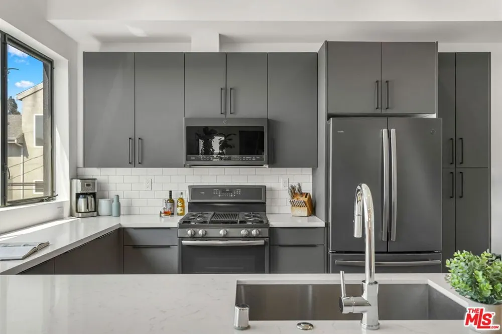 3724 Vinton Avenue Los Angeles, CA 90034