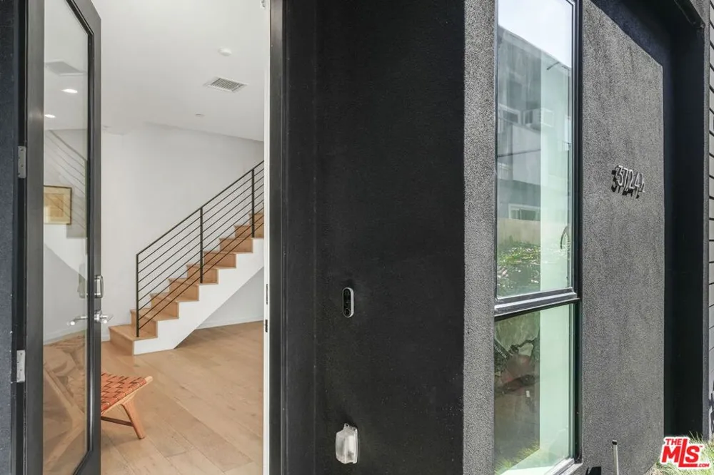 3724 Vinton Avenue Los Angeles, CA 90034