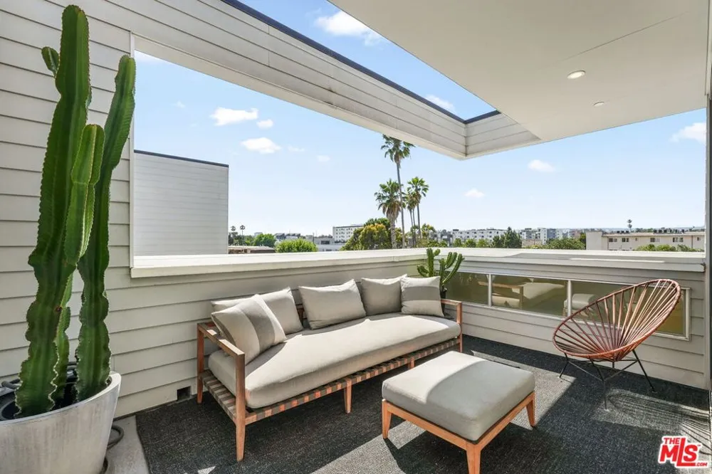 3724 Vinton Avenue Los Angeles, CA 90034