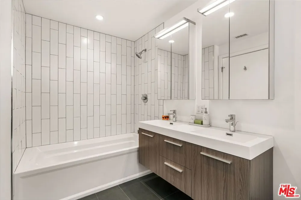 3724 Vinton Avenue Los Angeles, CA 90034