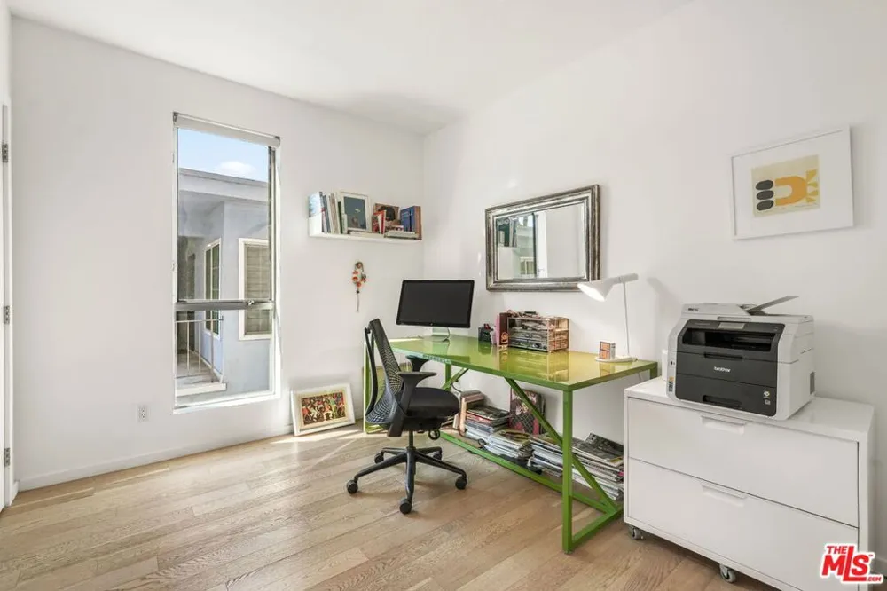 3724 Vinton Avenue Los Angeles, CA 90034