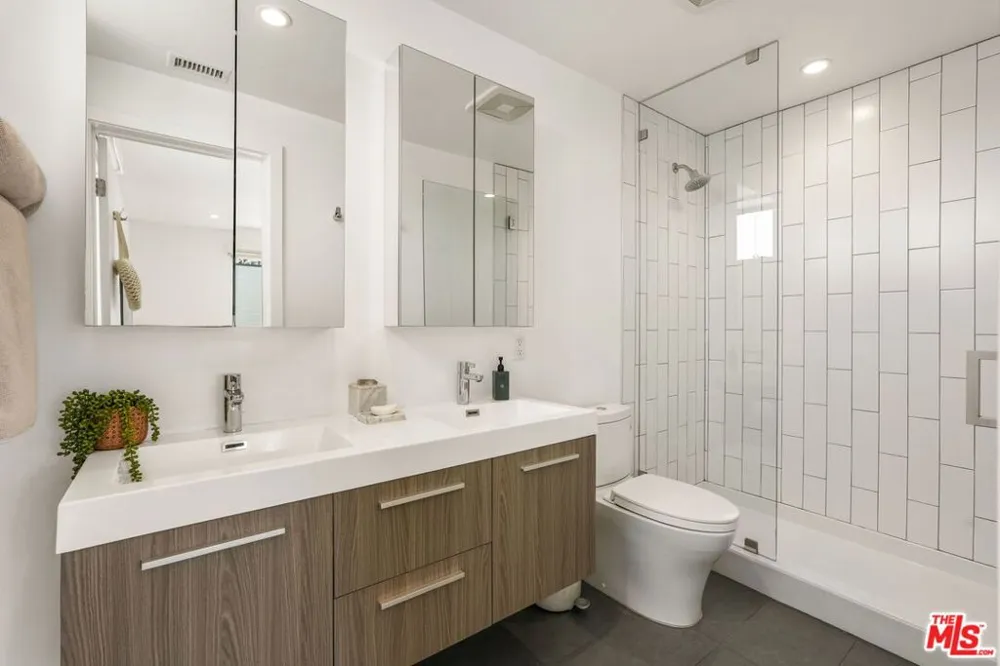 3724 Vinton Avenue Los Angeles, CA 90034