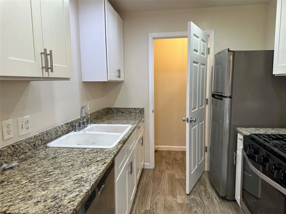 407 Vista West Court #B Bastrop, TX 78602