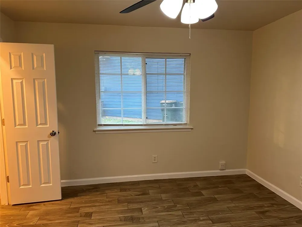 407 Vista West Court #B Bastrop, TX 78602