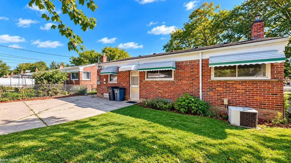 30107 Rosebriar Street St Clair Shores City, MI 48082