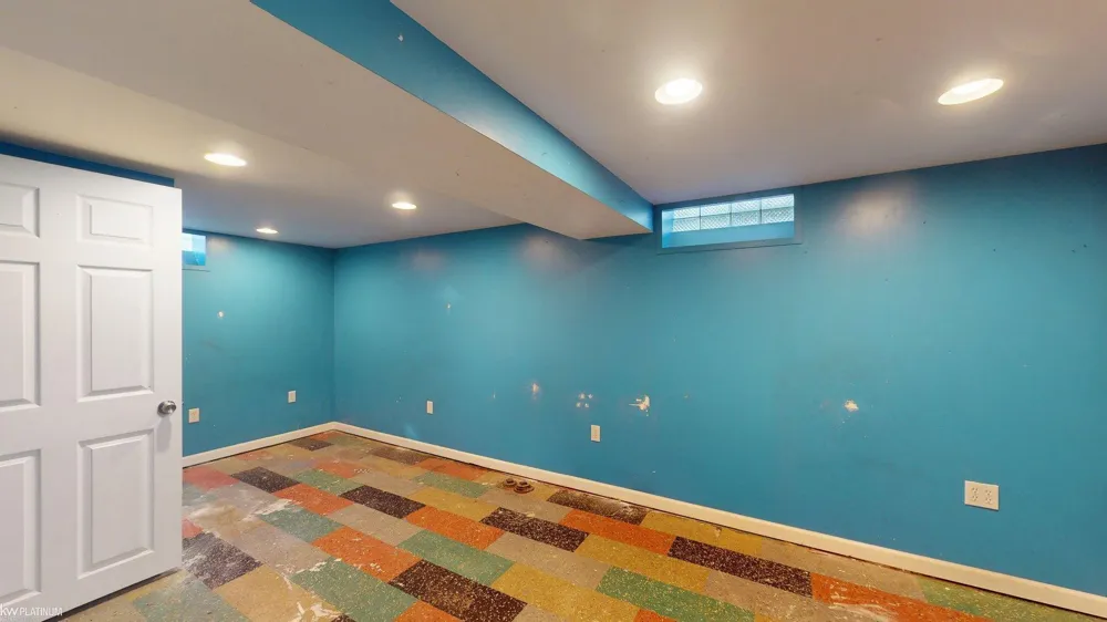30107 Rosebriar Street St Clair Shores City, MI 48082
