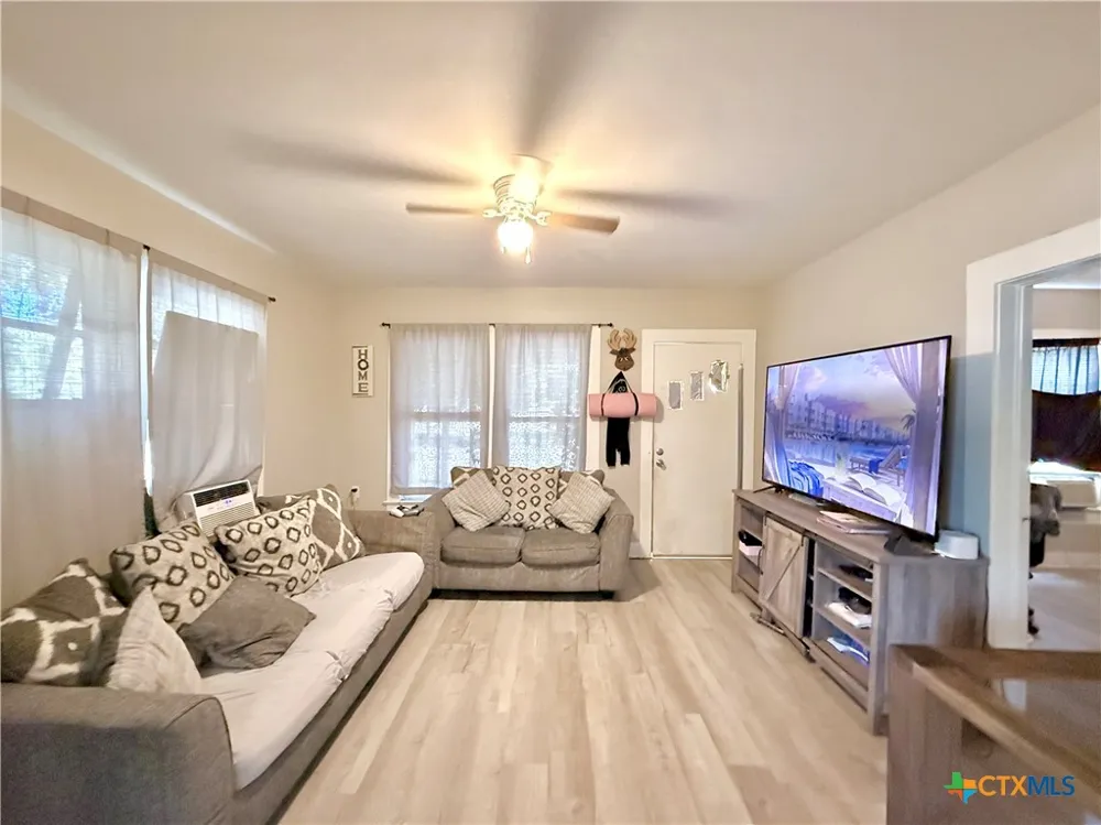 220 Fm-1686 Telferner, TX 77988