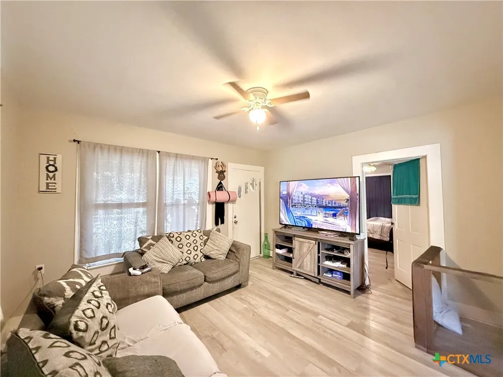 220 Fm-1686 Telferner, TX 77988
