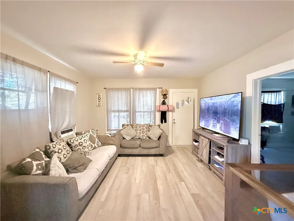 220 Fm-1686 Telferner, TX 77988