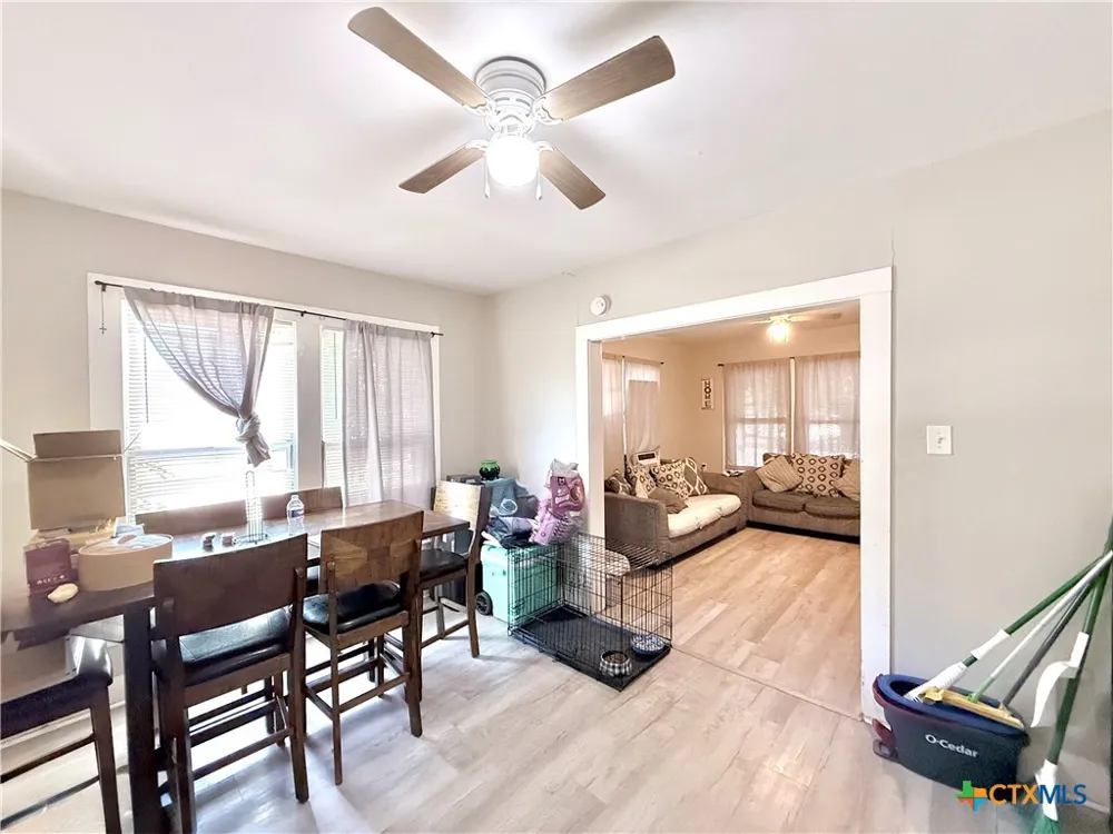 220 Fm-1686 Telferner, TX 77988