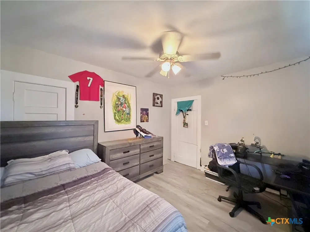 220 Fm-1686 Telferner, TX 77988