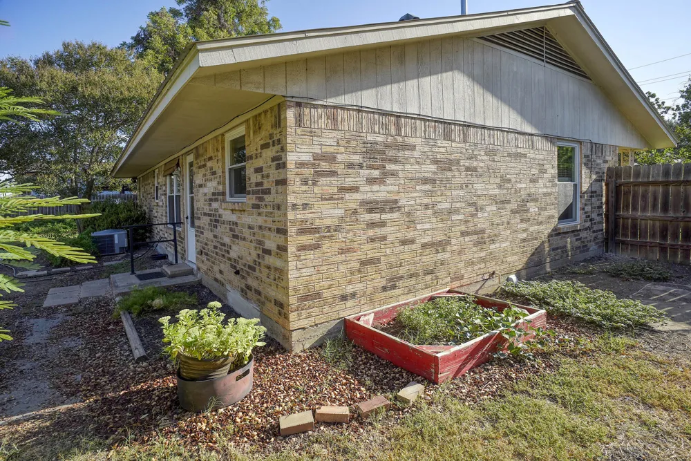 1108 Haysel Street Bastrop, TX 78602