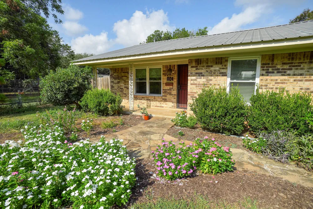 1108 Haysel Street Bastrop, TX 78602