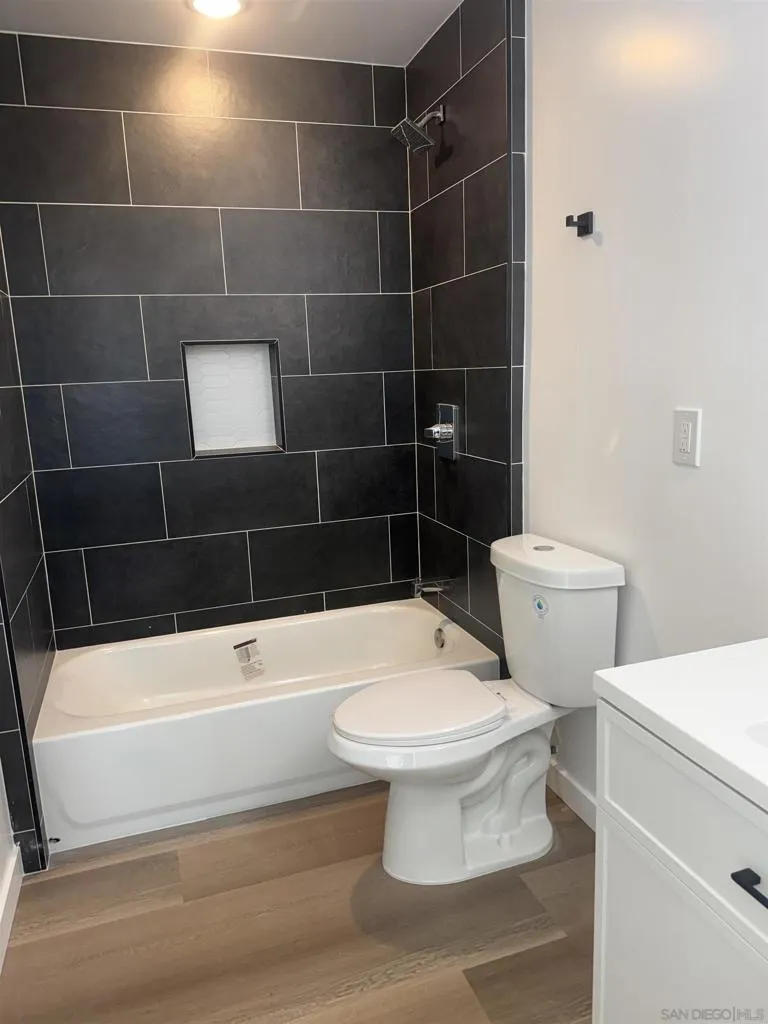 4913 Glen La Mesa, CA 91941