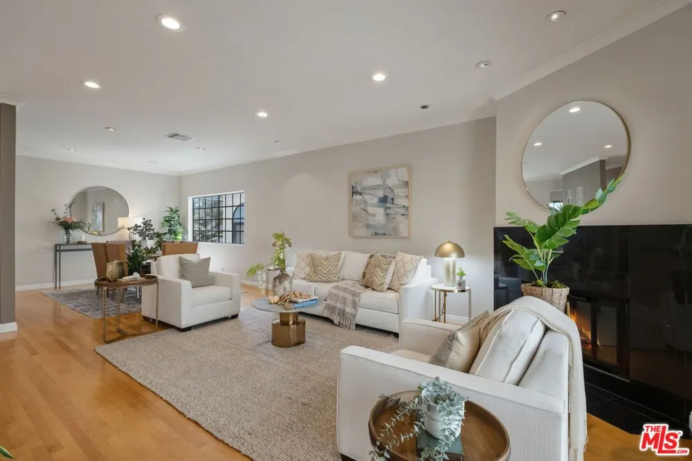 4338 Gentry Avenue Studio City, CA 91604