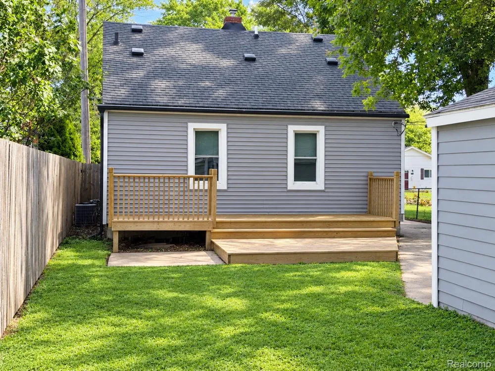 1522 S Campbell Road Royal Oak City, MI 48067