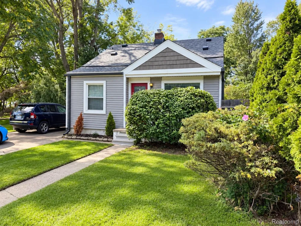 1522 S Campbell Road Royal Oak City, MI 48067