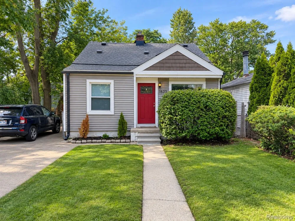 1522 S Campbell Road Royal Oak City, MI 48067