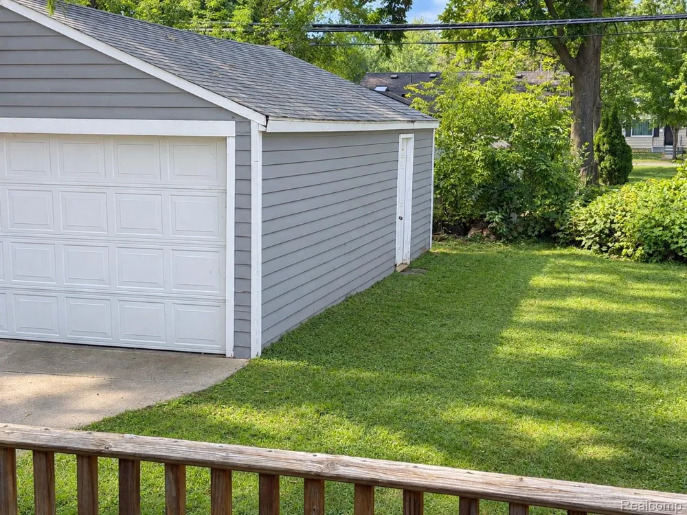 1522 S Campbell Road Royal Oak City, MI 48067