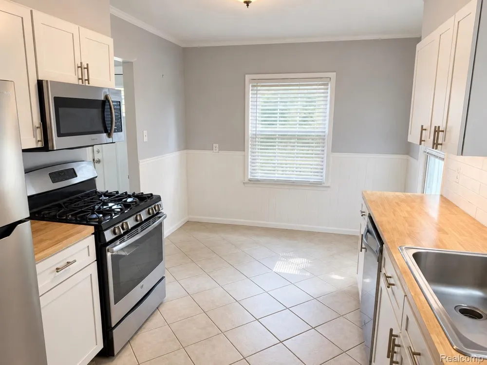 1522 S Campbell Road Royal Oak City, MI 48067