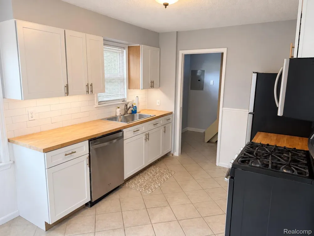 1522 S Campbell Road Royal Oak City, MI 48067