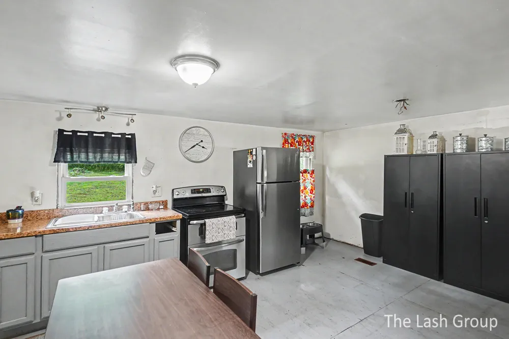 1665 S Forest Hills Drive Big Prairie Township, MI 49349