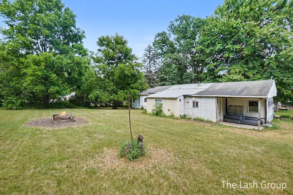 1665 S Forest Hills Drive Big Prairie Township, MI 49349