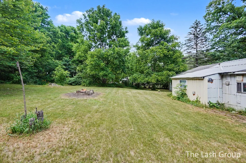1665 S Forest Hills Drive Big Prairie Township, MI 49349