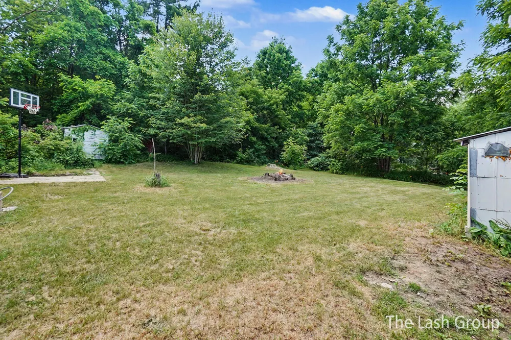 1665 S Forest Hills Drive Big Prairie Township, MI 49349