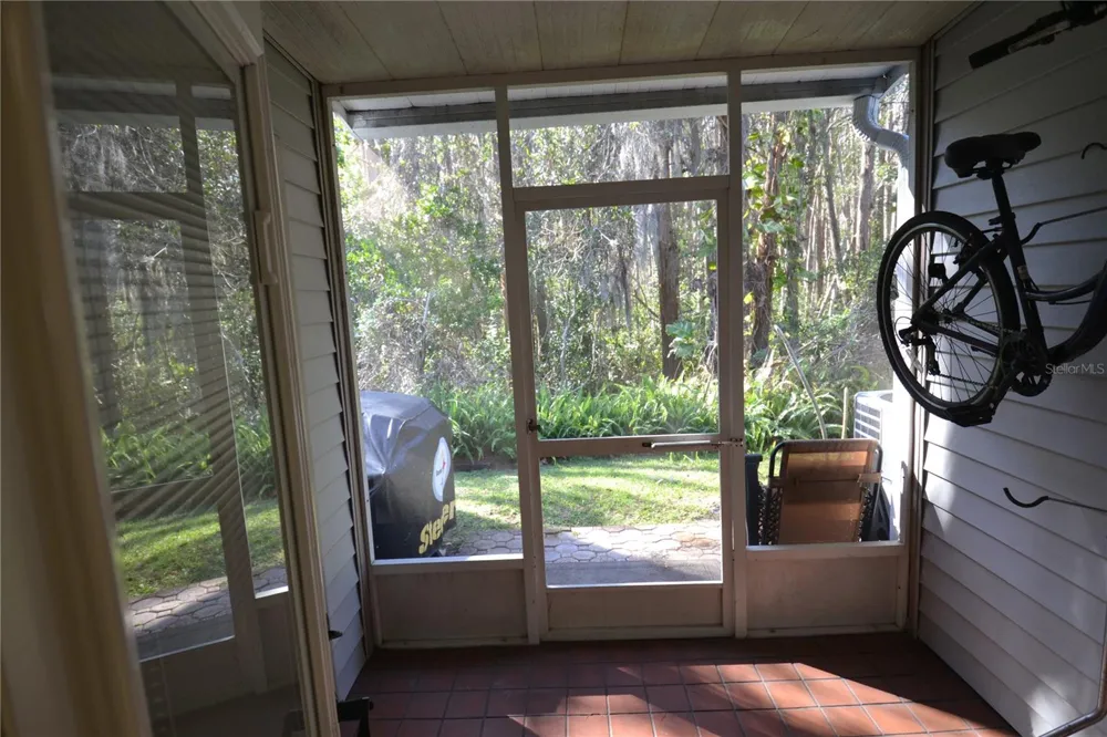 3379 FOX HUNT DRIVE Palm Harbor, FL 34683