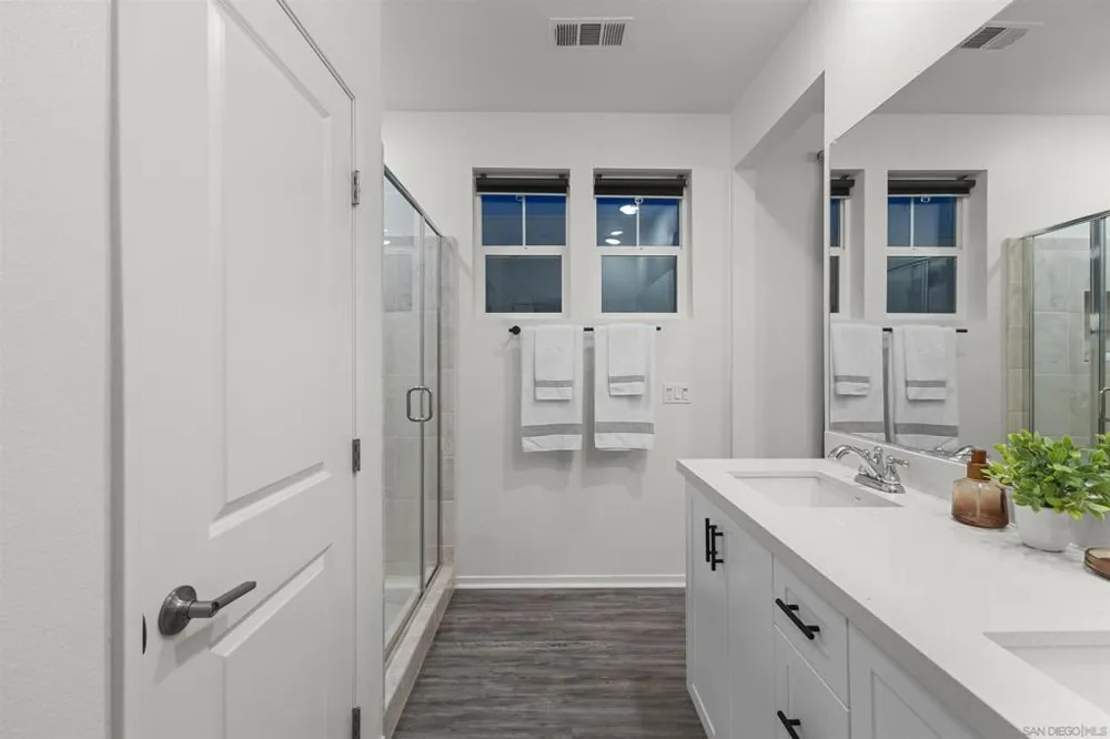 5300 Calle Rockfish #2 San Diego, CA 92154
