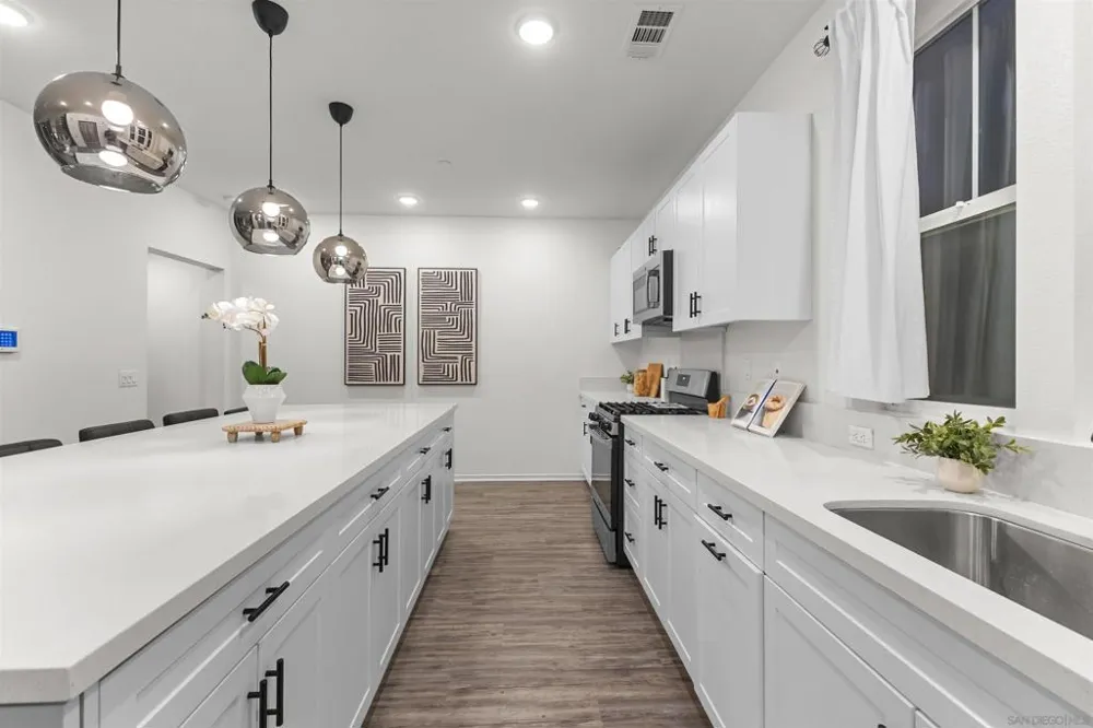 5300 Calle Rockfish #2 San Diego, CA 92154