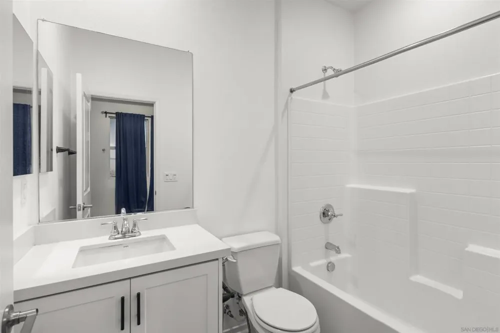 5300 Calle Rockfish #2 San Diego, CA 92154