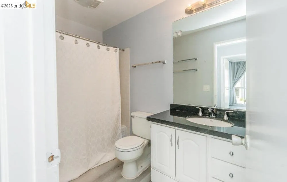 4099 Howe St #102 Oakland, CA 94611