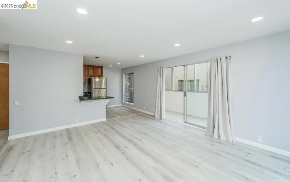 4099 Howe St #102 Oakland, CA 94611