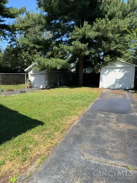 7008 Grace Avenue Columbia, OH 45227