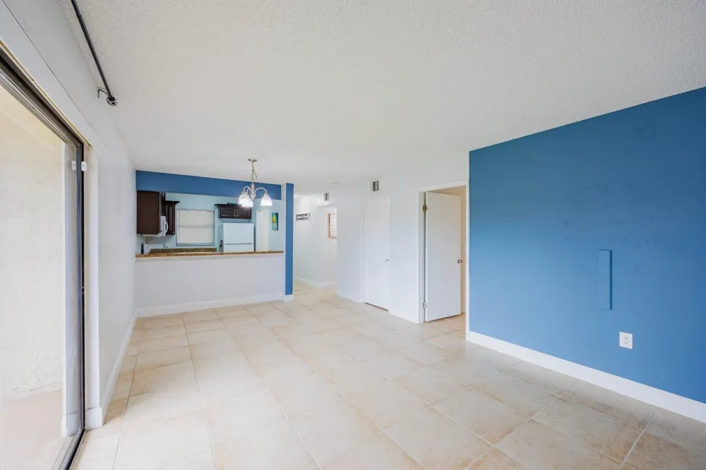 1524 Lake Crystal Drive #E Royal Palm Beach, FL 33411