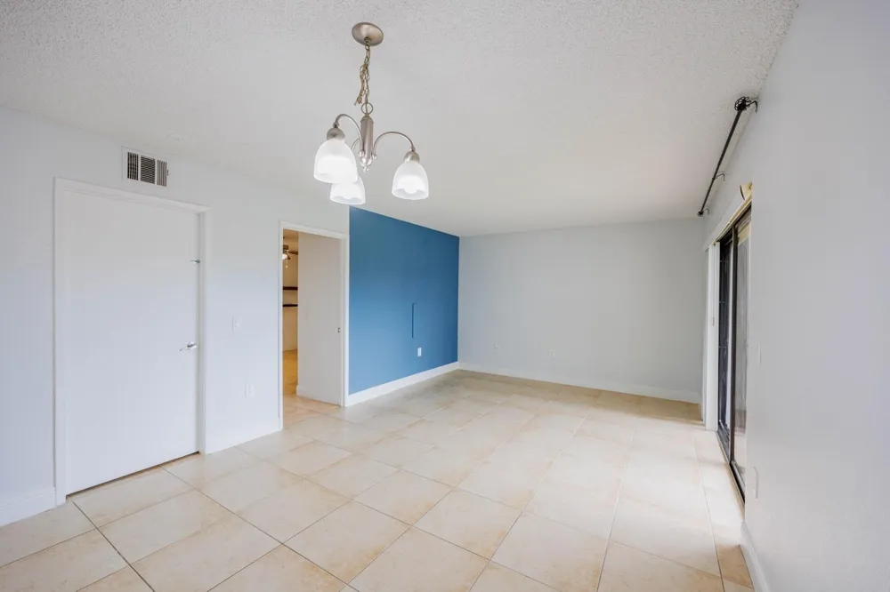 1524 Lake Crystal Drive #E Royal Palm Beach, FL 33411