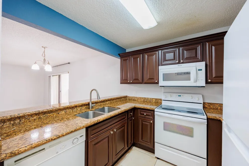 1524 Lake Crystal Drive #E Royal Palm Beach, FL 33411