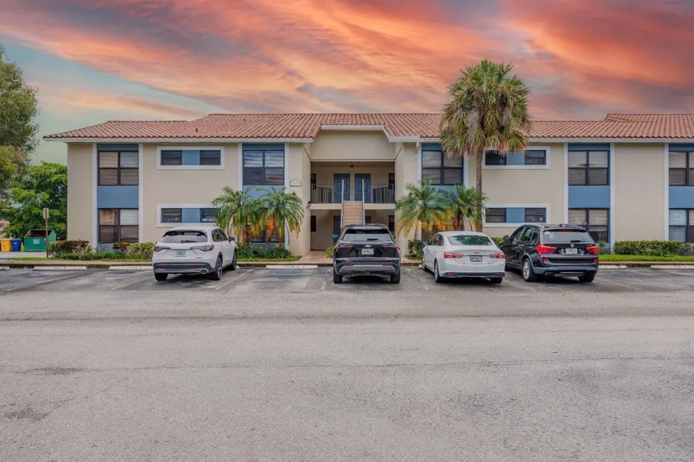 1524 Lake Crystal Drive #E Royal Palm Beach, FL 33411