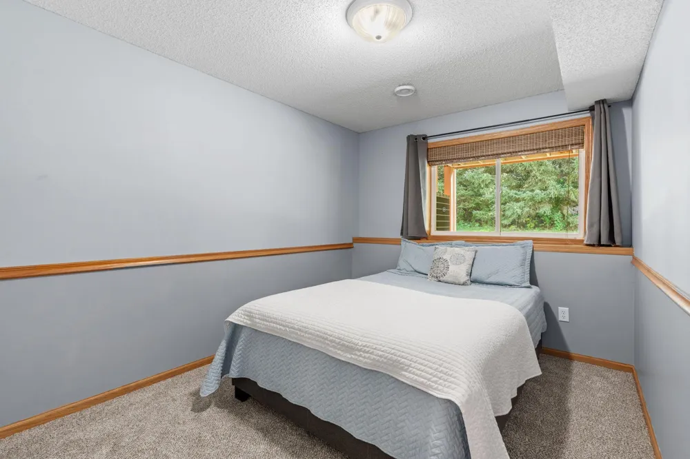 15642 Chasewood Court Rosemount, MN 55068