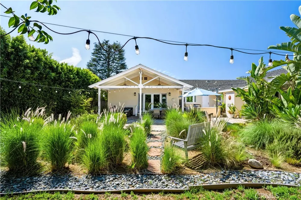 20761 Germain Street Chatsworth, CA 91311