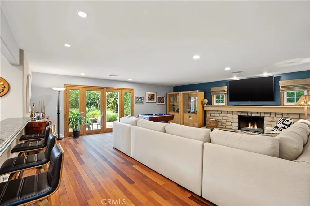 20761 Germain Street Chatsworth, CA 91311