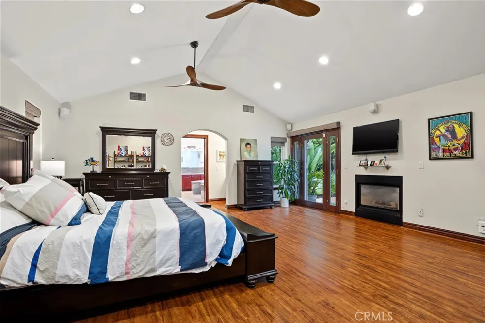 20761 Germain Street Chatsworth, CA 91311