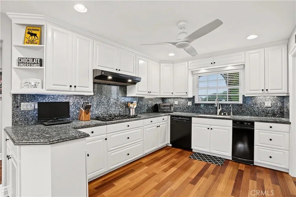 20761 Germain Street Chatsworth, CA 91311