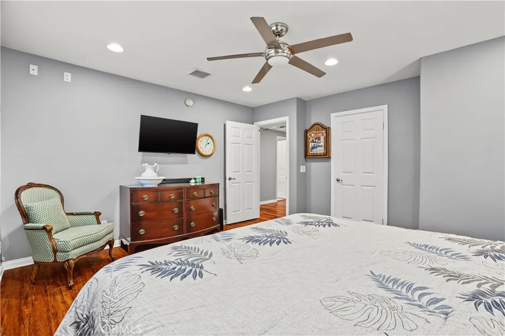 20761 Germain Street Chatsworth, CA 91311
