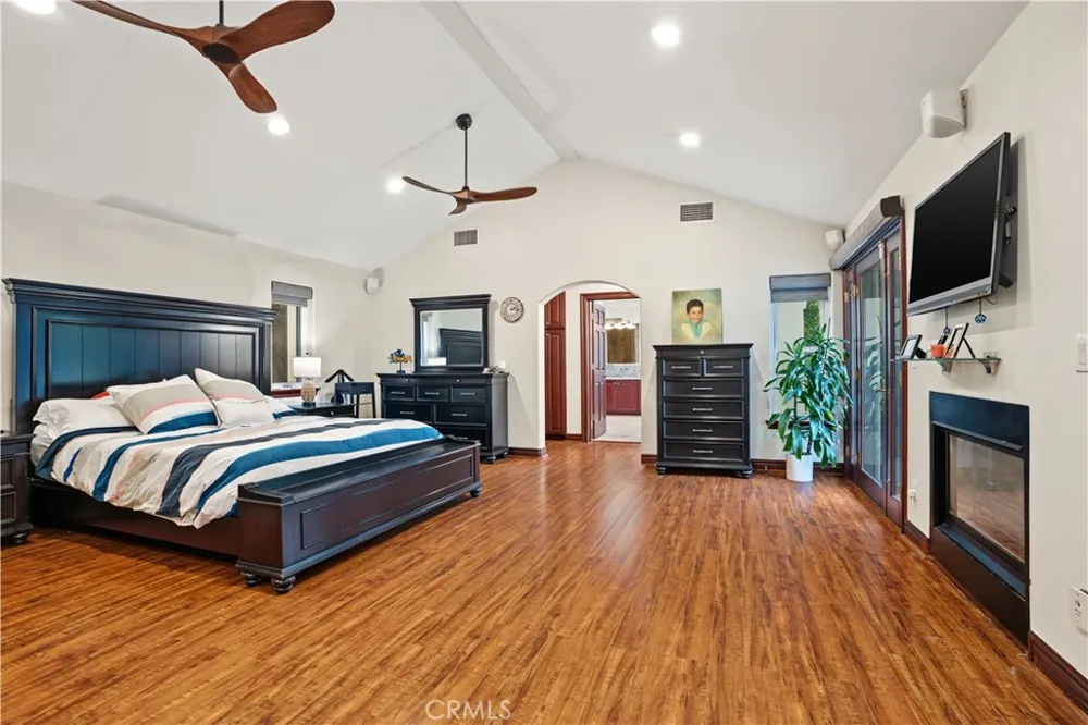 20761 Germain Street Chatsworth, CA 91311