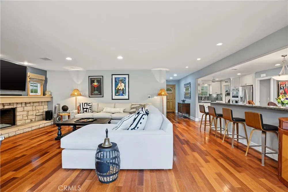 20761 Germain Street Chatsworth, CA 91311
