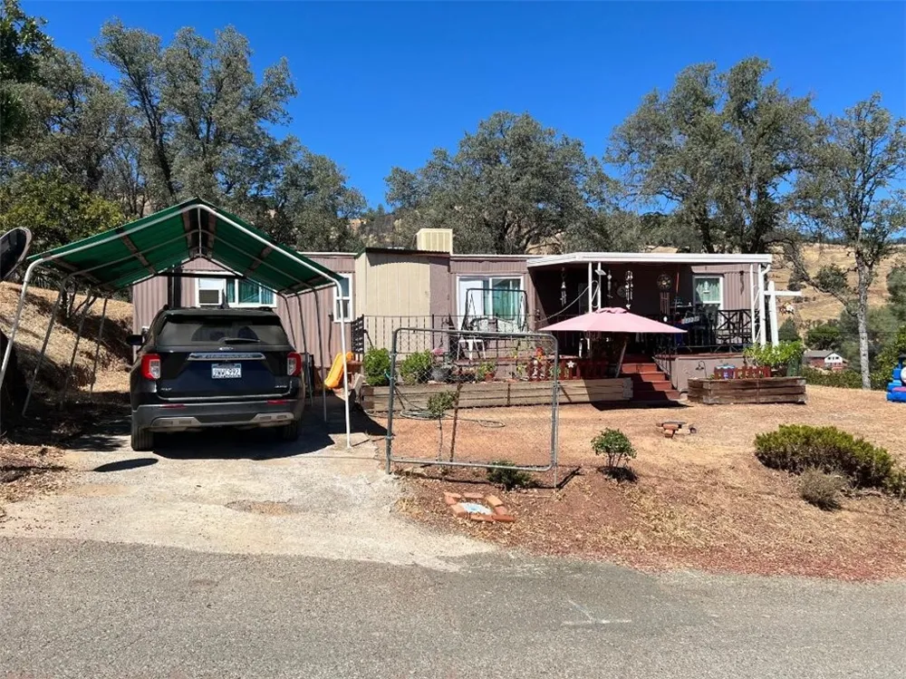 12332 Lakeview Drive Clearlake Oaks, CA 95423